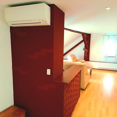 Apartman Penelope 자텍 외부 사진